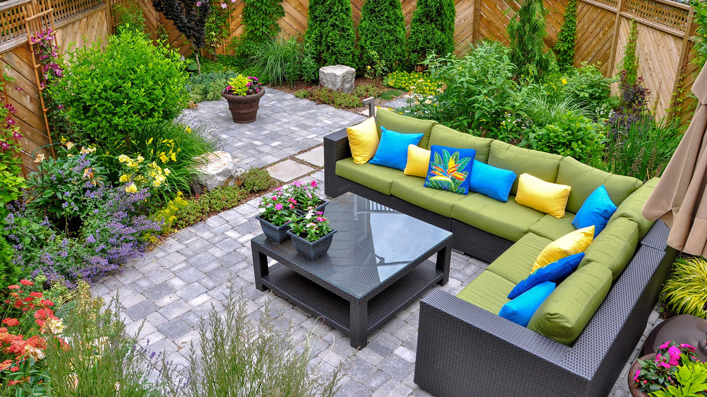10 ways to Give Your Garden a Budget-Friendly Glow-Up During Summer Party Season