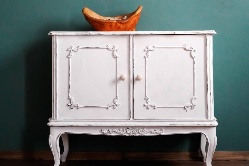 How to repaint old furniture
