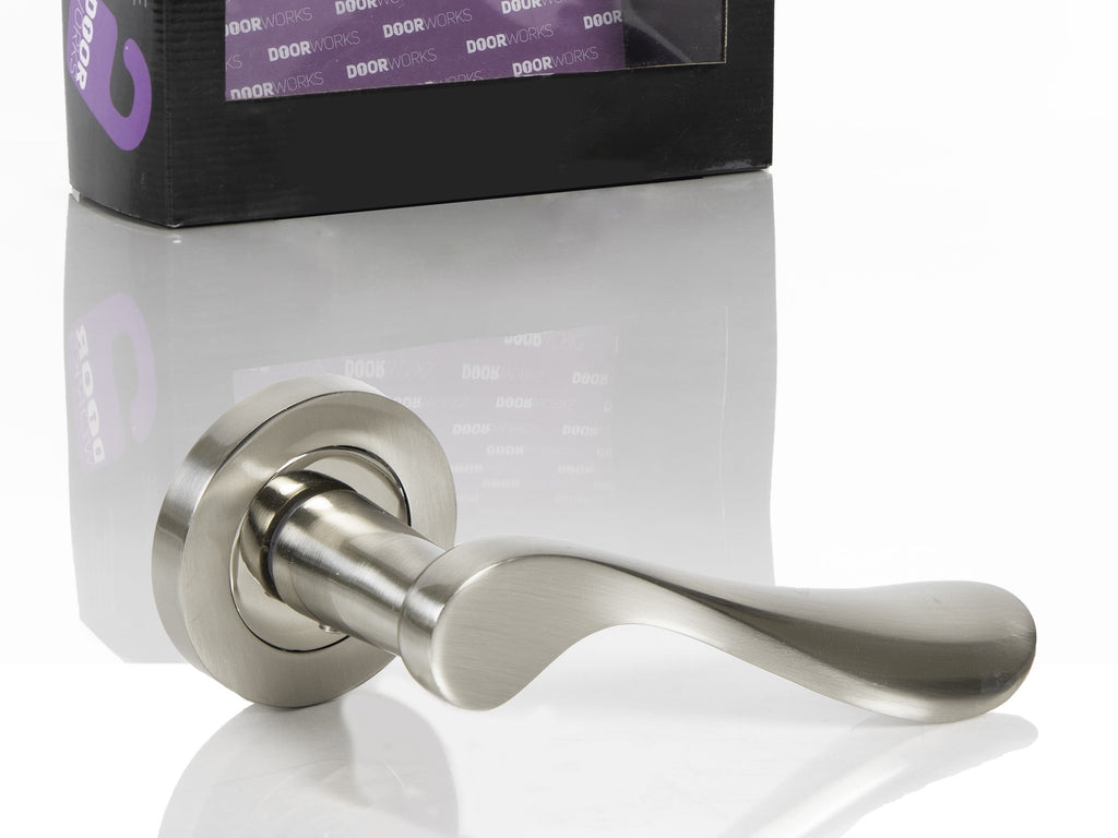 Doorworks Kinsale Lever On Rose Bathroom Set