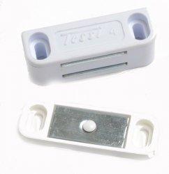 Tessi No4 White Magnetic Catch - Each