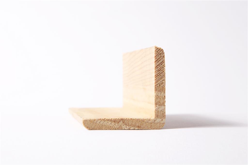 L - Pine Angle 42 X 42 X 2.4m